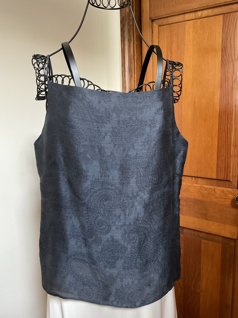 Lafayette 148 Subtle Paisley top, silk blend, size 6